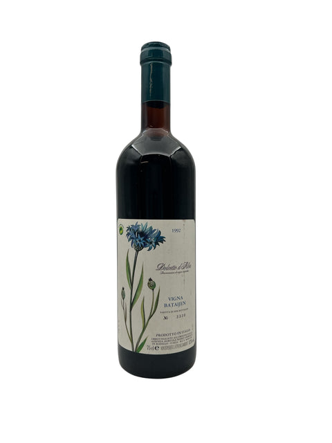 Flaske af Vigna Bataujin 1992 rødvin fra Italien