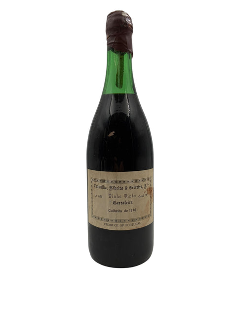 Flaske af Garrafeira Carvalho Ribeiro & Ferreira fra 1970