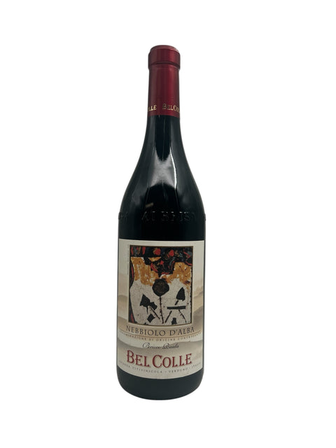 Flaske af Nebbiolo d'Alba Bel Colle 2019 rødvin